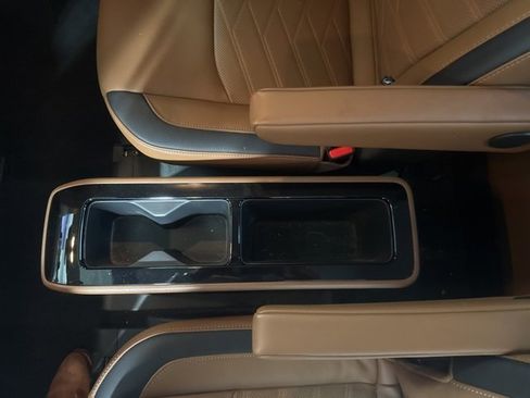 Used 2024 Nissan Pathfinder Platinum image 21