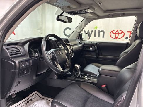 Used 2019 Toyota 4Runner TRD Off-Road Premium AWD/4WD image 20