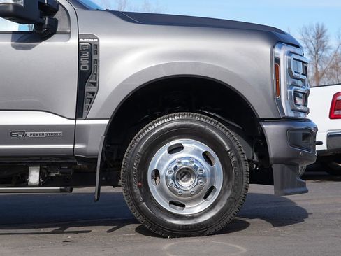 Used 2025 Ford F350 Platinum image 12