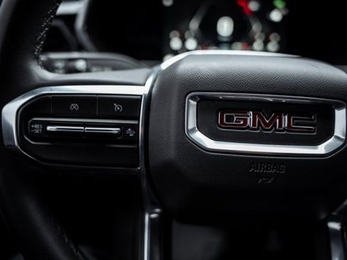 Used 2023 GMC Canyon Elevation image 16