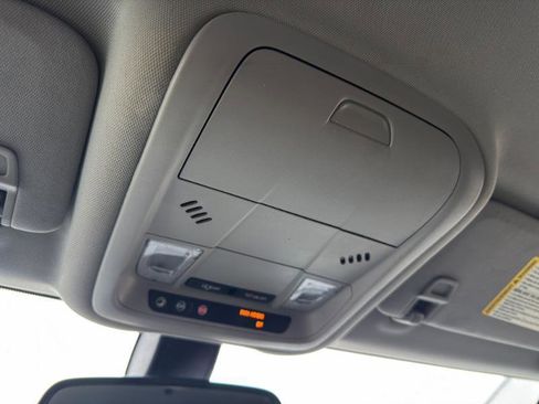 Used 2018 GMC Terrain SLE w/ Driver Convenience Package image 30