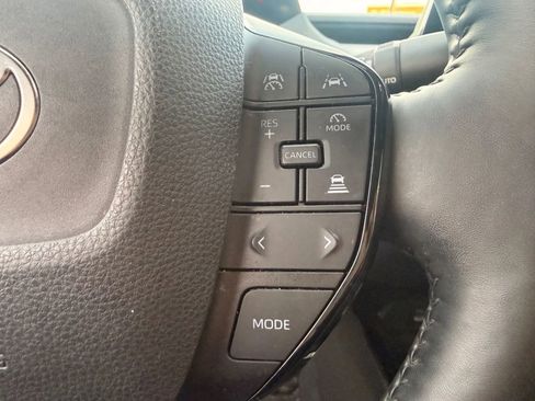 Used 2023 Toyota Prius XLE image 17