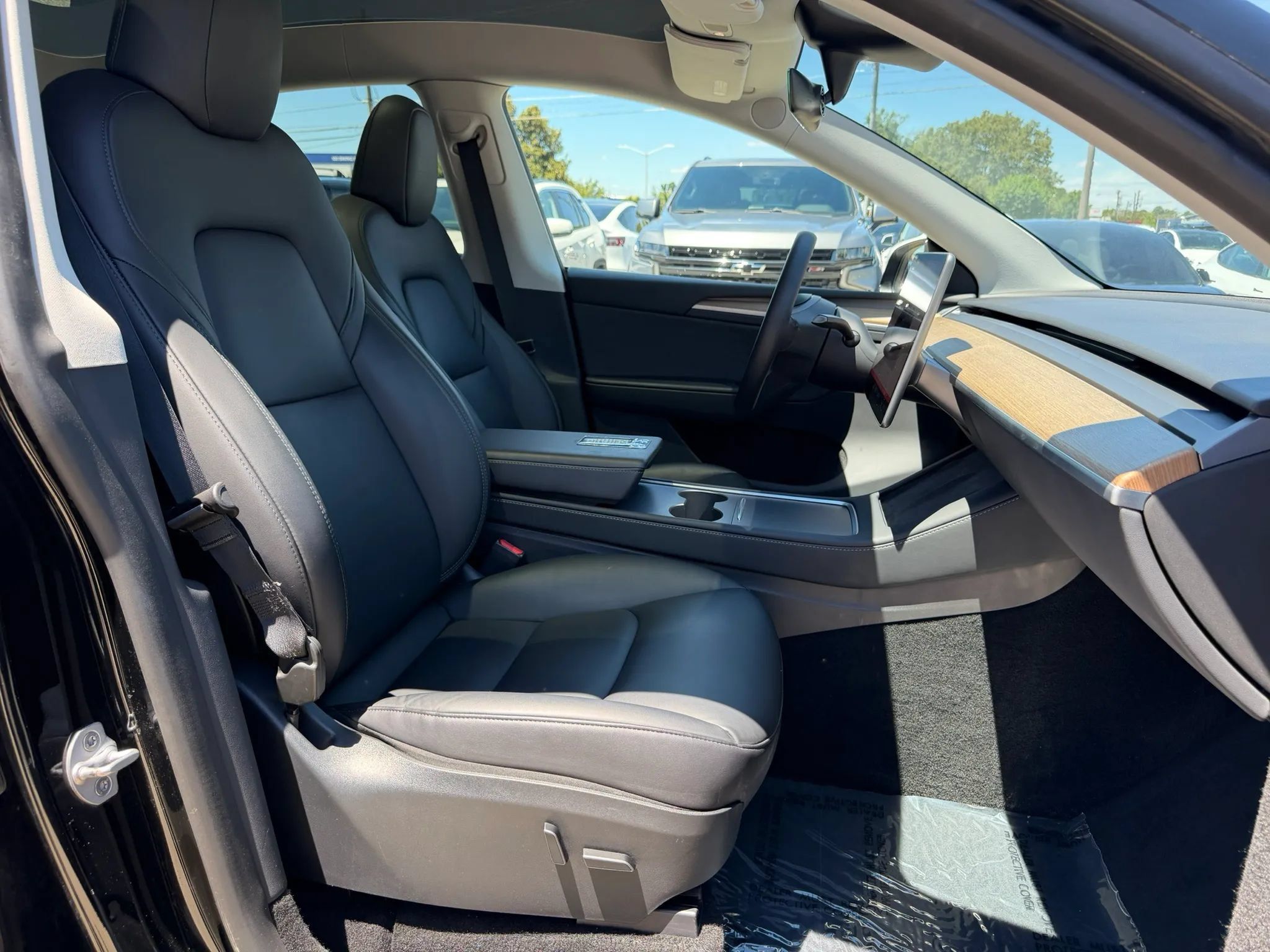 Used 2023 Tesla Model Y Long Range AWD/4WD image 19