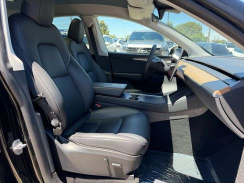 Used 2023 Tesla Model Y Long Range AWD/4WD image 19