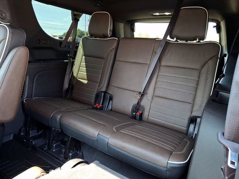 Certified 2026 GMC Yukon XL Denali Ultimate w/ LPO, Floor Liner Package AWD/4WD image 11