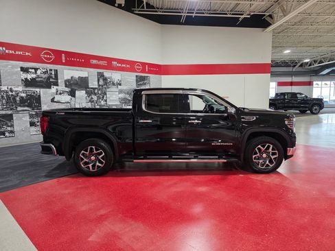 Used 2024 GMC Sierra 1500 SLT w/ SLT Premium Plus Package image 2