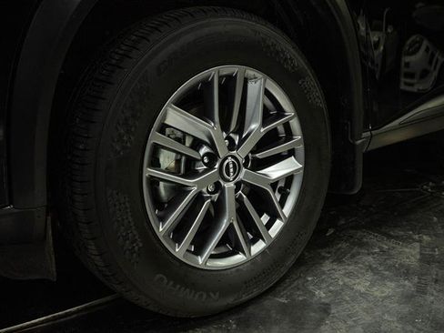 Used 2023 Nissan Rogue S AWD/4WD image 3