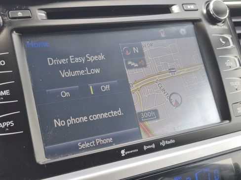 Used 2018 Toyota Highlander XLE image 23