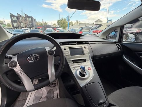 Used 2013 Toyota Prius Three FWD image 9