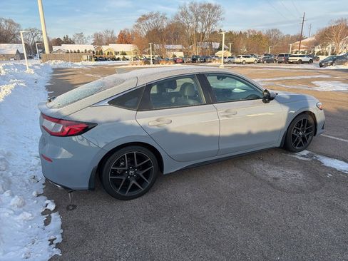 Used 2022 Honda Civic Sport Touring image 3