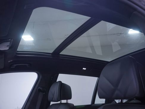 New 2026 BMW X7 xDrive40i w/ M Sport Package AWD/4WD image 8