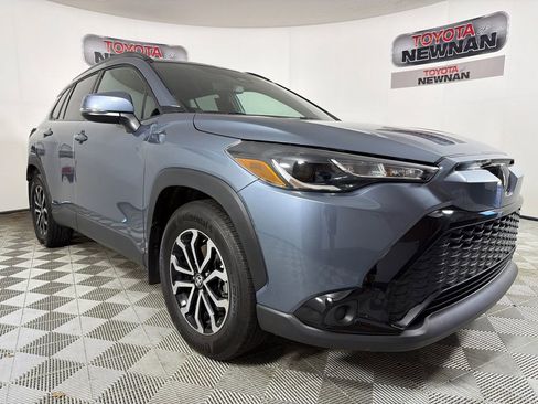 Used 2024 Toyota Corolla Cross SE image 1