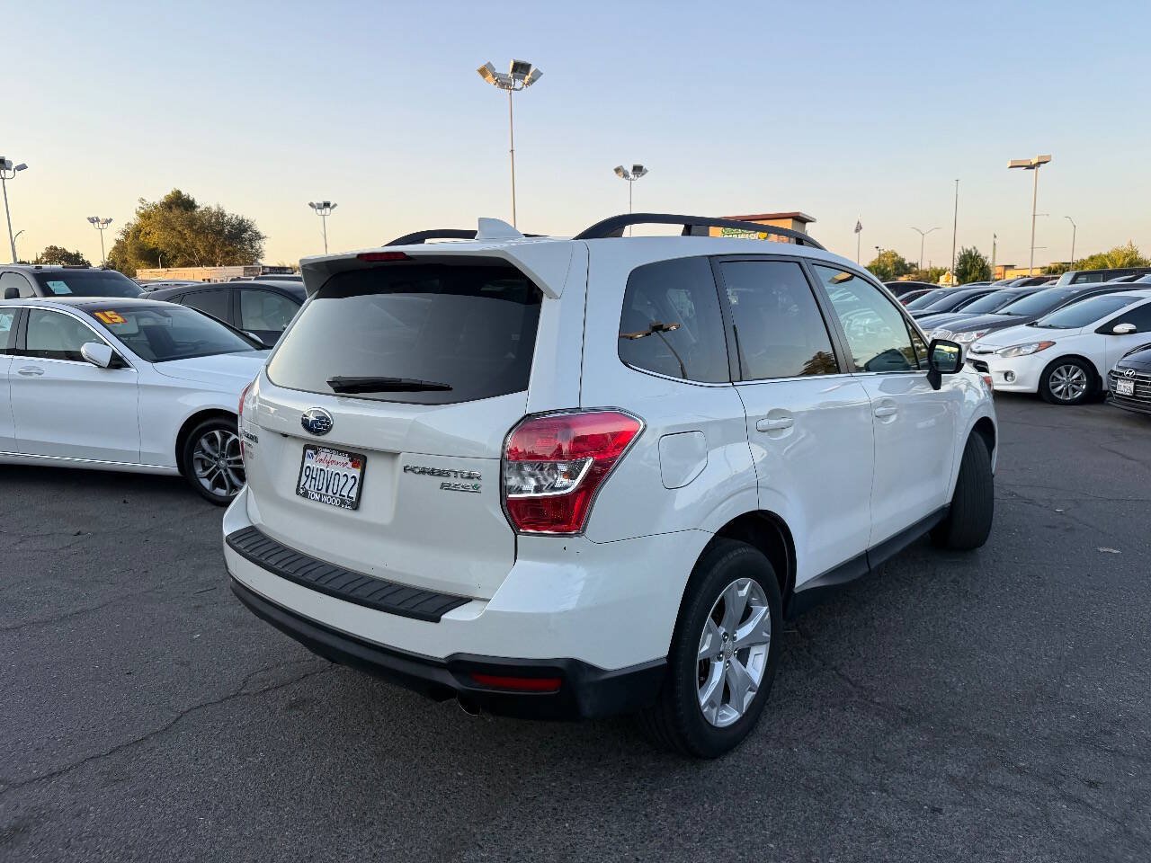 Used 2016 Subaru Forester 2.5i Limited AWD/4WD image 7