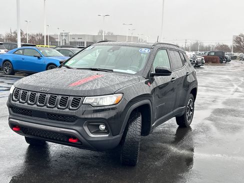 Used 2024 Jeep Compass Trailhawk w/ Trailer Tow Group image 7