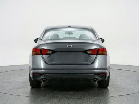 Used 2025 Nissan Altima 2.5 SV image 7