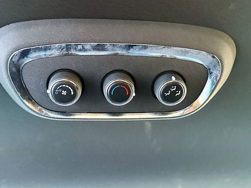 Used 2019 Dodge Durango SXT image 24