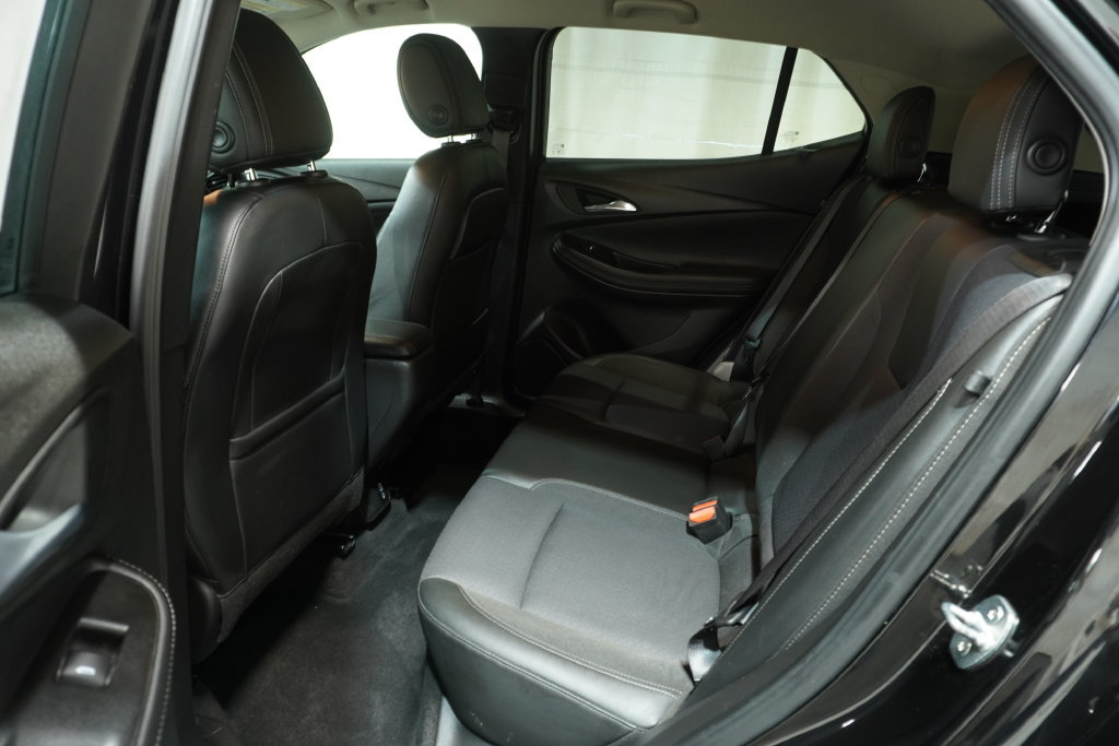 Used 2021 Buick Encore GX Preferred w/ Cold Weather Comfort Package FWD image 12
