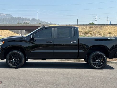 Used 2023 Chevrolet Silverado 1500 LT Trail Boss w/ LT Trail Boss Premium Package AWD/4WD image 6