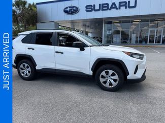 Used 2021 Toyota RAV4 LE FWD video 1