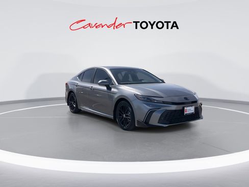 Certified 2026 Toyota Camry SE w/ Convenience Package image 2