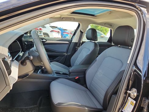 New 2026 Volkswagen Jetta SE FWD image 13