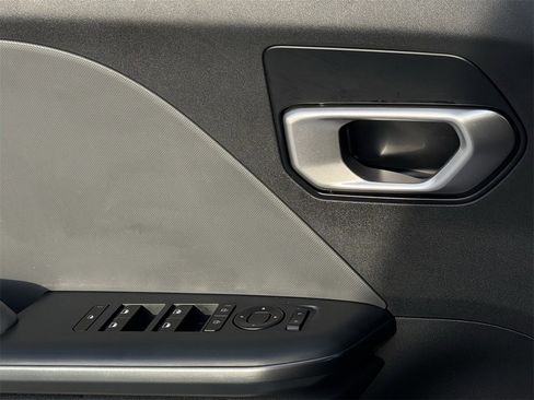 Used 2025 Kia K4 LXS image 19