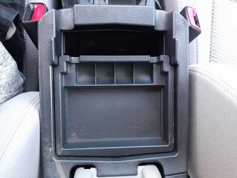 Used 2015 Subaru Forester 2.5i Premium w/ All-Weather Package AWD/4WD image 28