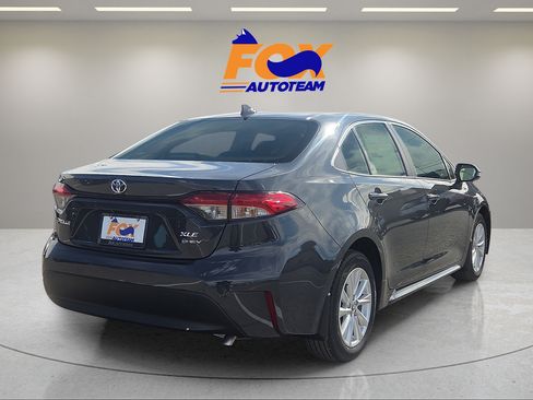Used 2026 Toyota Corolla XLE FWD image 4