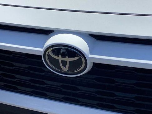 Used 2025 Toyota RAV4 XLE w/ Convenience Package image 27