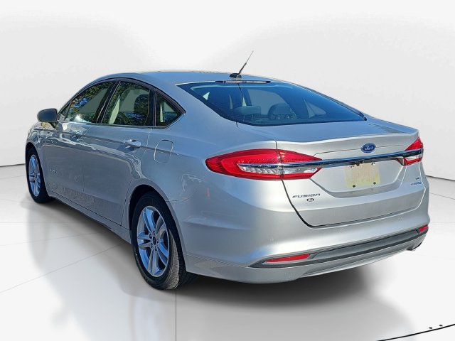 Used 2018 Ford Fusion SE FWD image 5