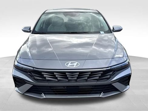 New 2026 Hyundai Elantra Limited image 8