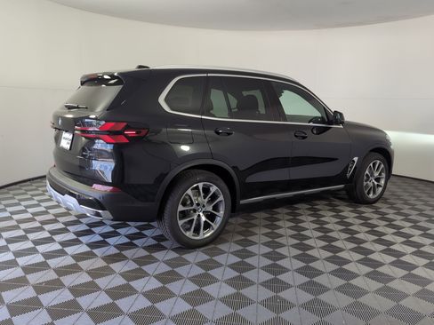 New 2026 BMW X5 sDrive40i image 7