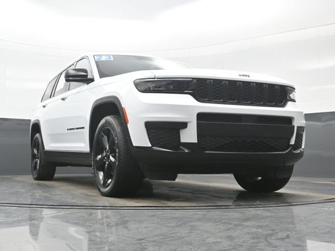 Used 2023 Jeep Grand Cherokee L Laredo AWD/4WD image 35