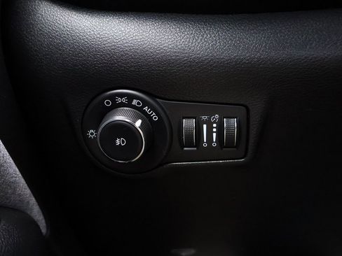 Used 2022 Jeep Compass Latitude w/ Convenience Group image 32