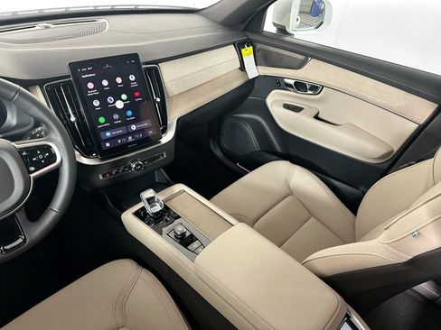 New 2025 Volvo XC90 B6 Plus w/ Protection Package Premier image 22