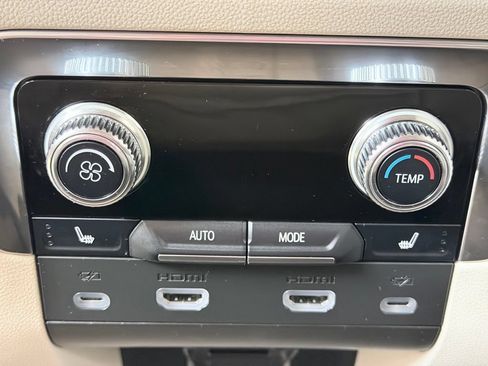 Used 2023 GMC Yukon XL Denali w/ LPO, Floor Liner Package AWD/4WD image 26