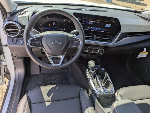 Used 2026 Chevrolet Trax ACTIV w/ Sunroof Package image 16