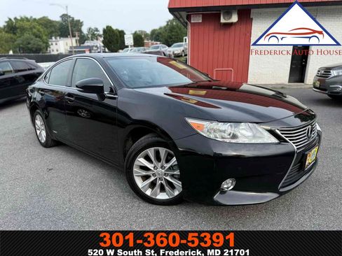 Used 2015 Lexus ES 300h image 1