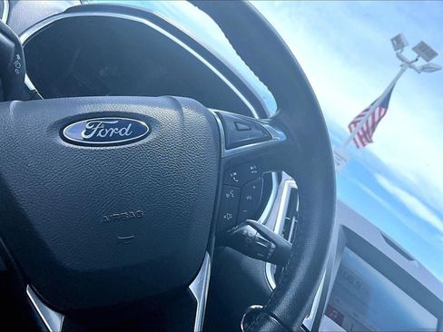 Used 2017 Ford Edge Titanium w/ Equipment Group 301A AWD/4WD image 16