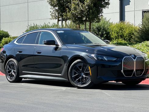 Used 2025 BMW i4 eDrive40 image 2