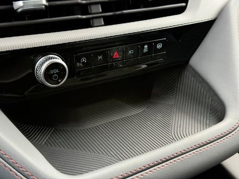 New 2026 Ford Explorer Active RWD image 25