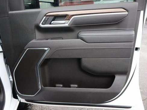 Used 2025 Chevrolet Silverado 2500 LT w/ All Star Edition image 21