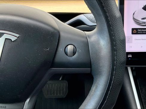 Used 2020 Tesla Model 3 Standard Range Plus image 25