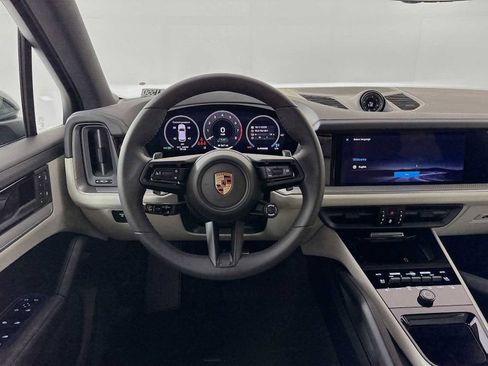 New 2026 Porsche Cayenne S image 18