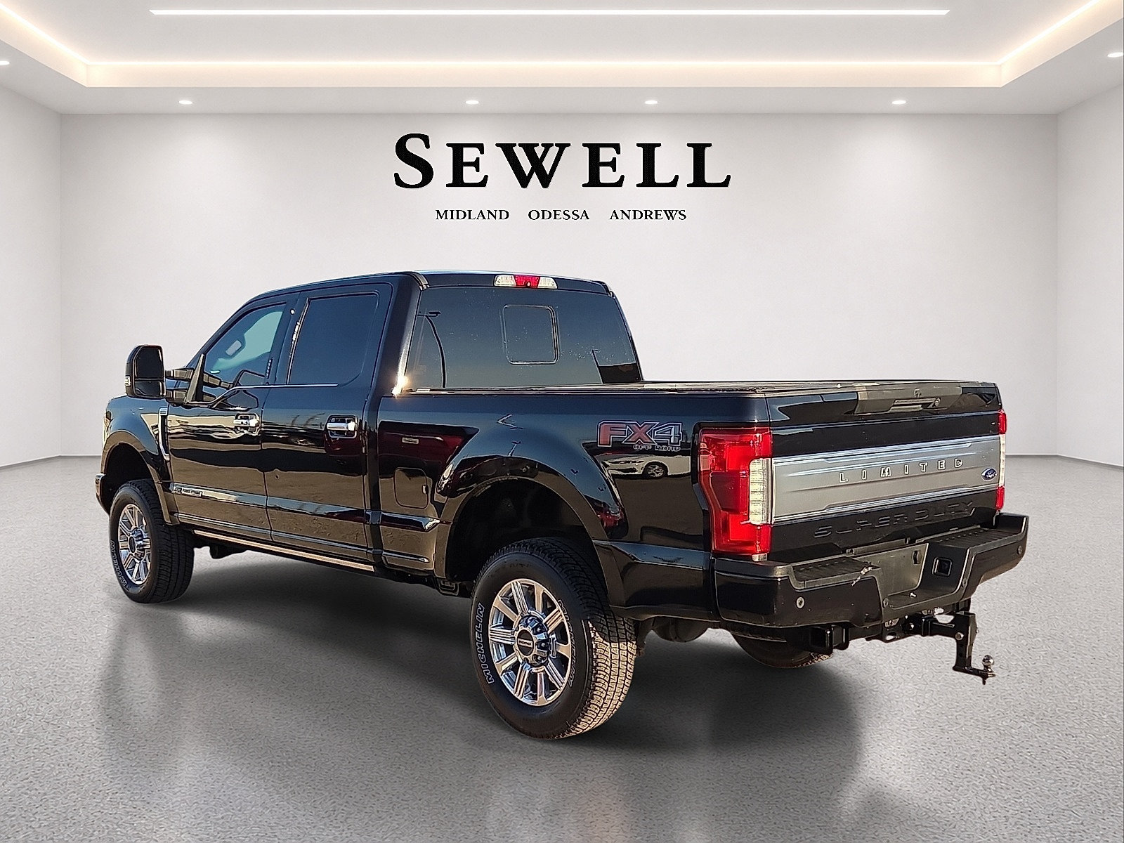 Used 2019 Ford F250 Limited w/ FX4 Off-Road Package AWD/4WD image 3