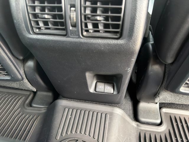 Used 2023 Toyota 4Runner Limited AWD/4WD image 32