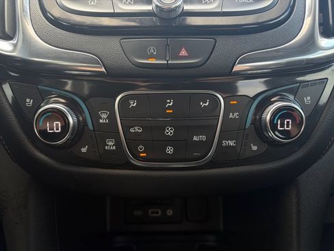 Used 2024 Chevrolet Equinox Premier AWD/4WD image 23