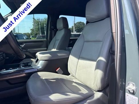 Used 2025 Chevrolet Silverado 2500 LTZ w/ LTZ Convenience Package AWD/4WD image 9