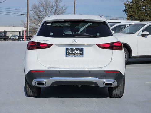 Used 2025 Mercedes-Benz GLA 250 image 7