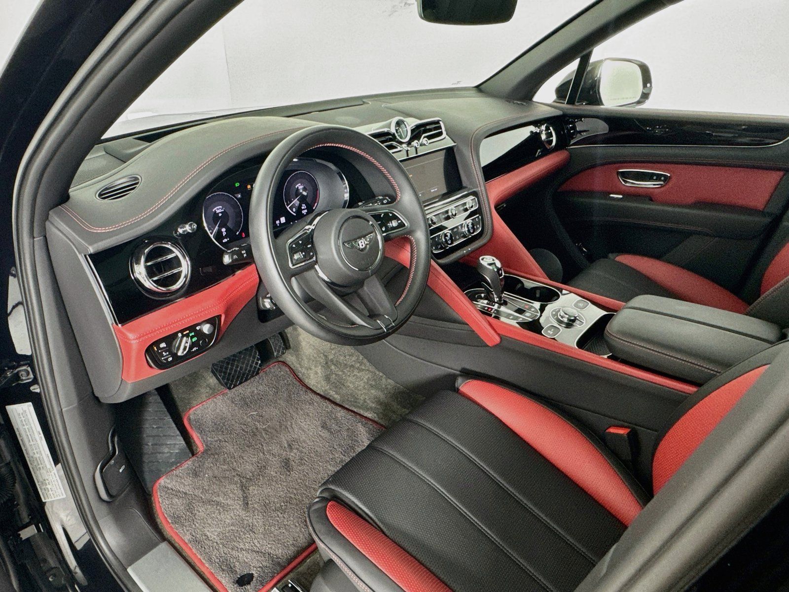 Certified 2023 Bentley Bentayga AWD/4WD image 5